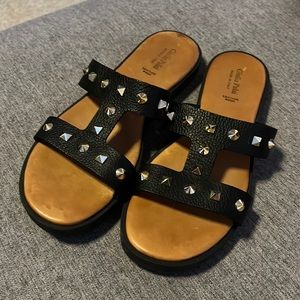 Giulia Palai Black Leather sandal with stud details‎ size 8.5- Made in Italy